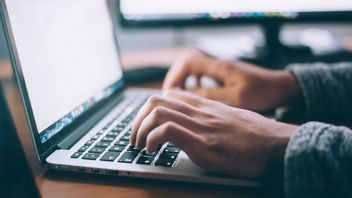 Microsoft zabiera głos w sprawie aktualizacji Windows 11 i zgłaszanych problemów, zaprzecza doniesieniom