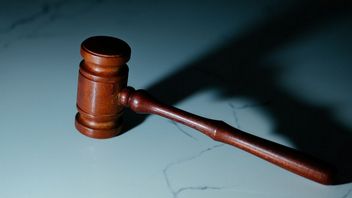 Nastolatek, który groził deweloperom śmiercią, przyznał się do winy. Wiadomo, co mu grozi