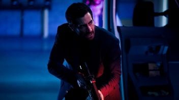 Pełen akcji thriller z Jake’em Gyllenhaalem podbija HBO Max. Widowisko Michaela Baya to dziś jeden z najpopularniejszych filmów na platformie