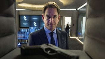 Wyczekiwany i pełen zwrotów akcji serial kryminalny zadebiutował na SkyShowtime, 3 odcinki nowej odsłony popularnego uniwersum już dostępne
