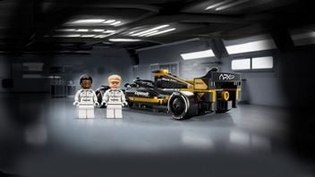 Fani LEGO mogą teraz kupić sobie klockowego Brada Pitta. Do sklepu trafił zestaw z F1 The Movie
