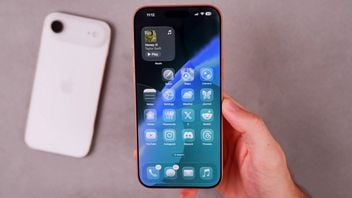iOS 26.1 gotowy do pobrania; nowy wygląd Liquid Glass i większa wydajność baterii czekają na użytkowników iPhona
