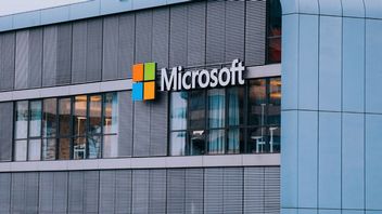 W 1992 roku kupił dla swojego syna akcje Microsoftu o wartości 1200 dolarów i zapomniał o nich - trzy dekady później przekształciły się one w małą fortunę