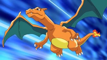 „Tak, gram w loterię”. Fan Pokemonów otwiera sześć paczek i dwukrotnie trafia tę samą kartę Charizarda wartą 500 euro