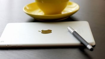 Market przez pomyłkę sprzedawał iPady za 15 euro. Po 11 dniach sieć zażądała ich zwrotu z powodu „oczywistego błędu”