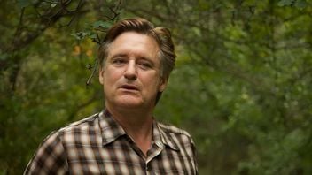 Nowy serial twórców Stranger Thing na pierwszych zdjęciach. Opowieść braci Duffer o emerytach i zagrożeniu nie z tego świata zobaczymy w 2026 roku