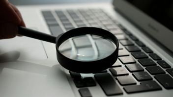 „Cieszę się, że już nie chodzę do szkoły”. Użytkownicy twierdzą, że wykrywacze AI, używane także przez nauczycieli, to w większości przypadków przekręt