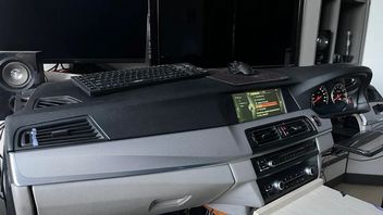 17-latek z Polski buduje własne deski rozdzielcze, by gry samochodowe były bardziej realistyczne