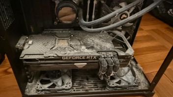 „Lekko zakurzony”? Gracz pokazał wnętrze komputera po 3 latach i przeraził internet