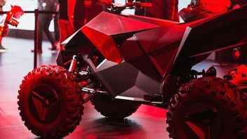 Cyberquad w wersji DIY. Youtuber stworzył kopię pojazdu Tesli