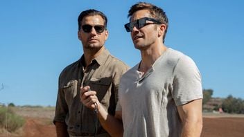 W ten weekend obejrzysz „jeden z najlepszych filmów Guya Ritchiego”. Pełny akcji thriller z Henrym Cavillem dziś ma polską premierę