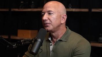 Jeff Bezos: Sztuczna inteligencja spowoduje niedobór siły roboczej, a nie zastąpi ludzi
