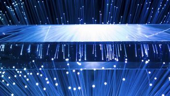 51,3 Tb/s na dystansie 206 km bez wzmacniania po drodze. Chiński test światłowodu robi wrażenie