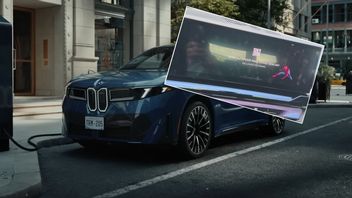 BMW umieszcza reklamy na desce rozdzielczej, mimo że wcześniej obiecało, że nigdy tego nie zrobi