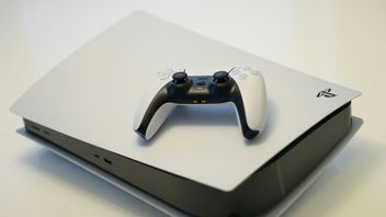 Pudełkowe gry nadal dają Sony setki milionów dolarów. Zdaniem analityka firma i tak woli cyfrową kontrolę nad rynkiem