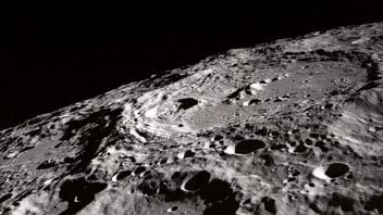 NASA odkryła nowy krater na Księżycu o średnicy 222 metrów. Powstał praktycznie na naszych oczach
