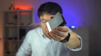 „Bezpieczny” portfel kryptowalut miał w środku dodatkowy chip. Skradziono już nawet 100 mln dolarów