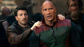 Dwayne Johnson jest nie do poznania w nowym filmie. The Rock przeszedł metamorfozę i gra 70-latka