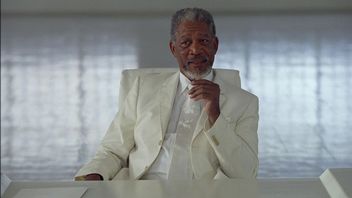 „Jeden z najlepszych filmów wszech czasów”. Morgan Freeman uwielbia to arcydzieło z 2001 roku, jego zdaniem wszystko jest w nim perfekcyjne