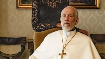 John Malkovich jako papież Jan Paweł III na teaserze serialu The New Pope