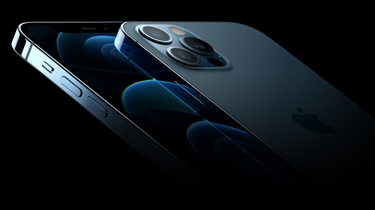 5G w iPhone 12 zajeżdża baterię.