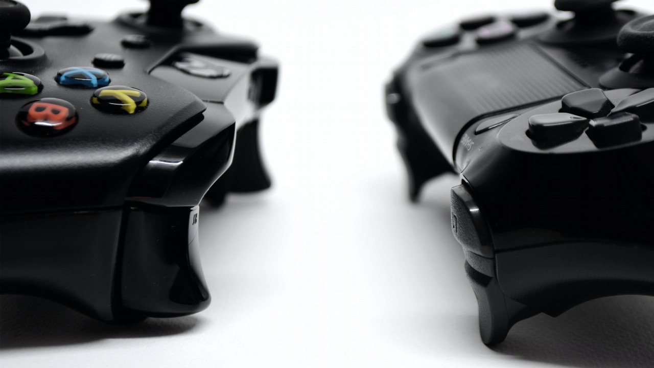 PlayStation i Xbox - finalne produkty kontra devkity. Zobacz różnice.