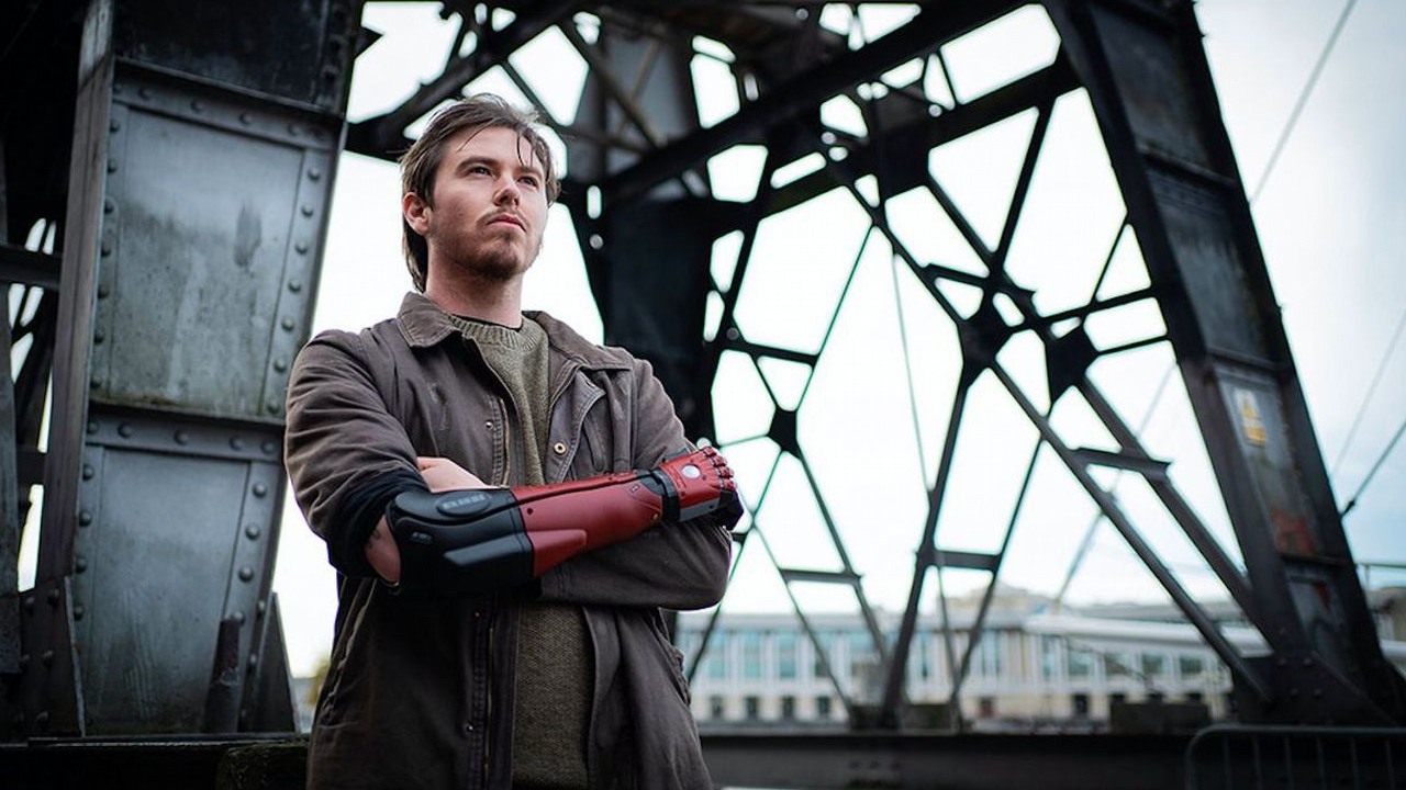 Bioniczna ręka z Metal Gear Solid 5 pomaga żyć niepełnosprawnemu gamerowi.