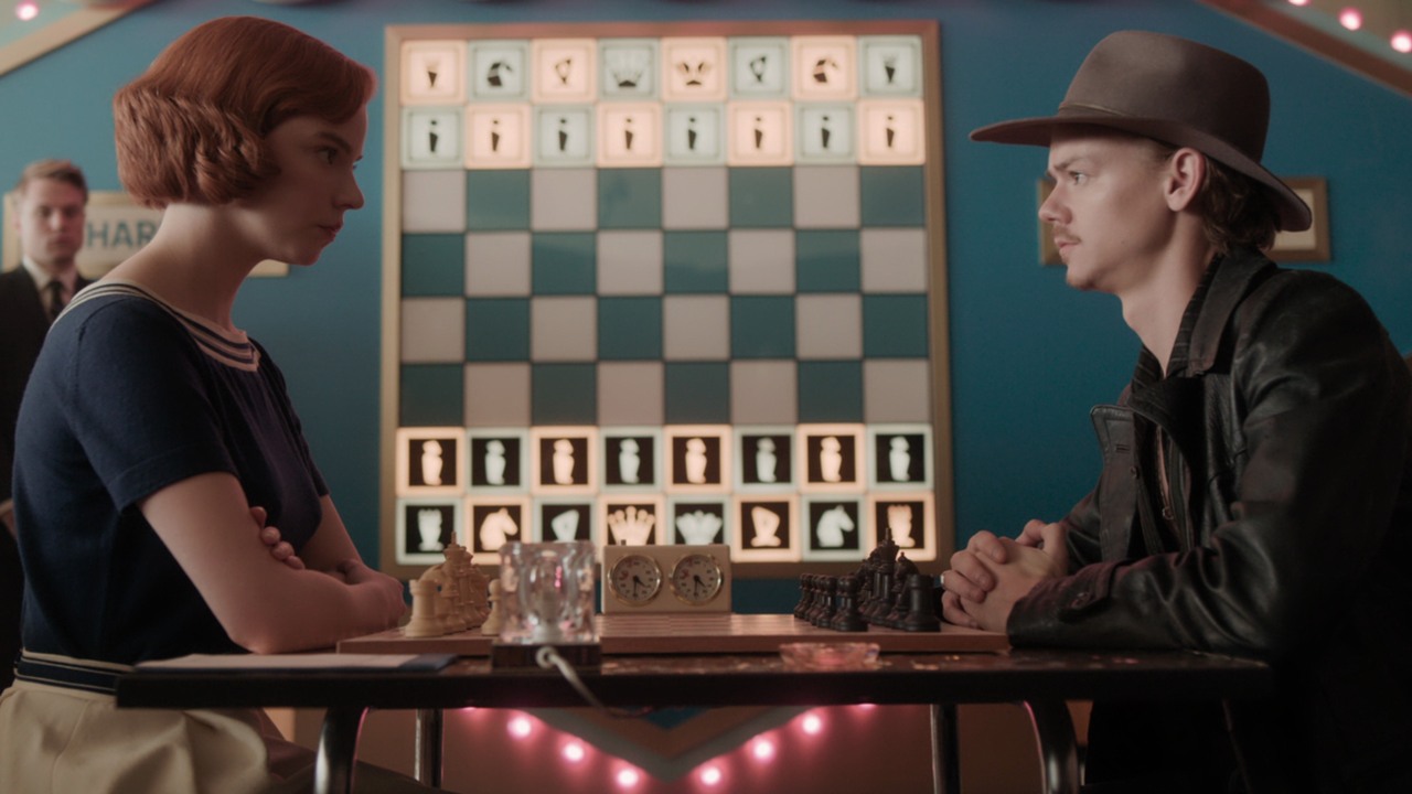 Gambit królowej Netflixa sprawił, że szachy znowu są modne.