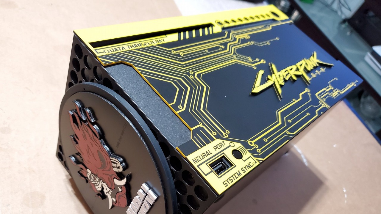 Fan szykuje imponującego Xboxa Series X w stylu Cyberpunk 2077.