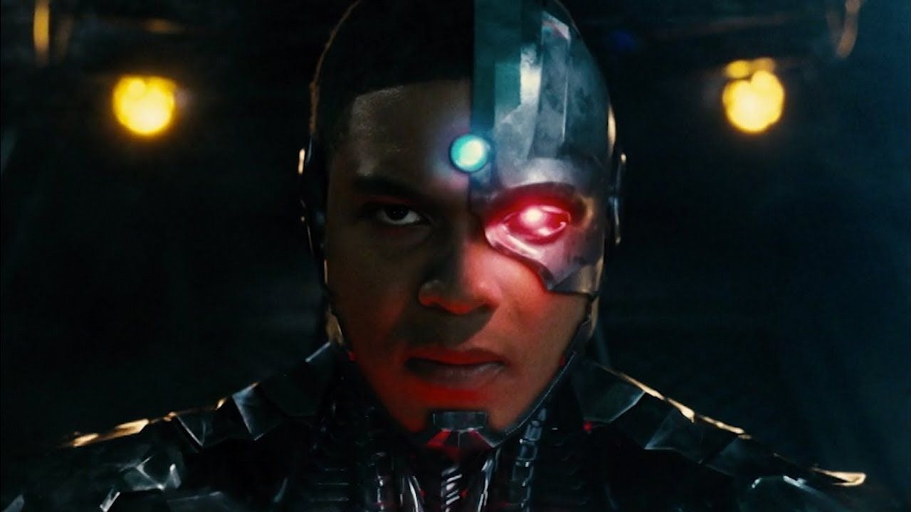 Zagrał Cyborga w Lidze Sprawiedliwości, teraz Ray Fisher popadł w konflikt z DC Films.