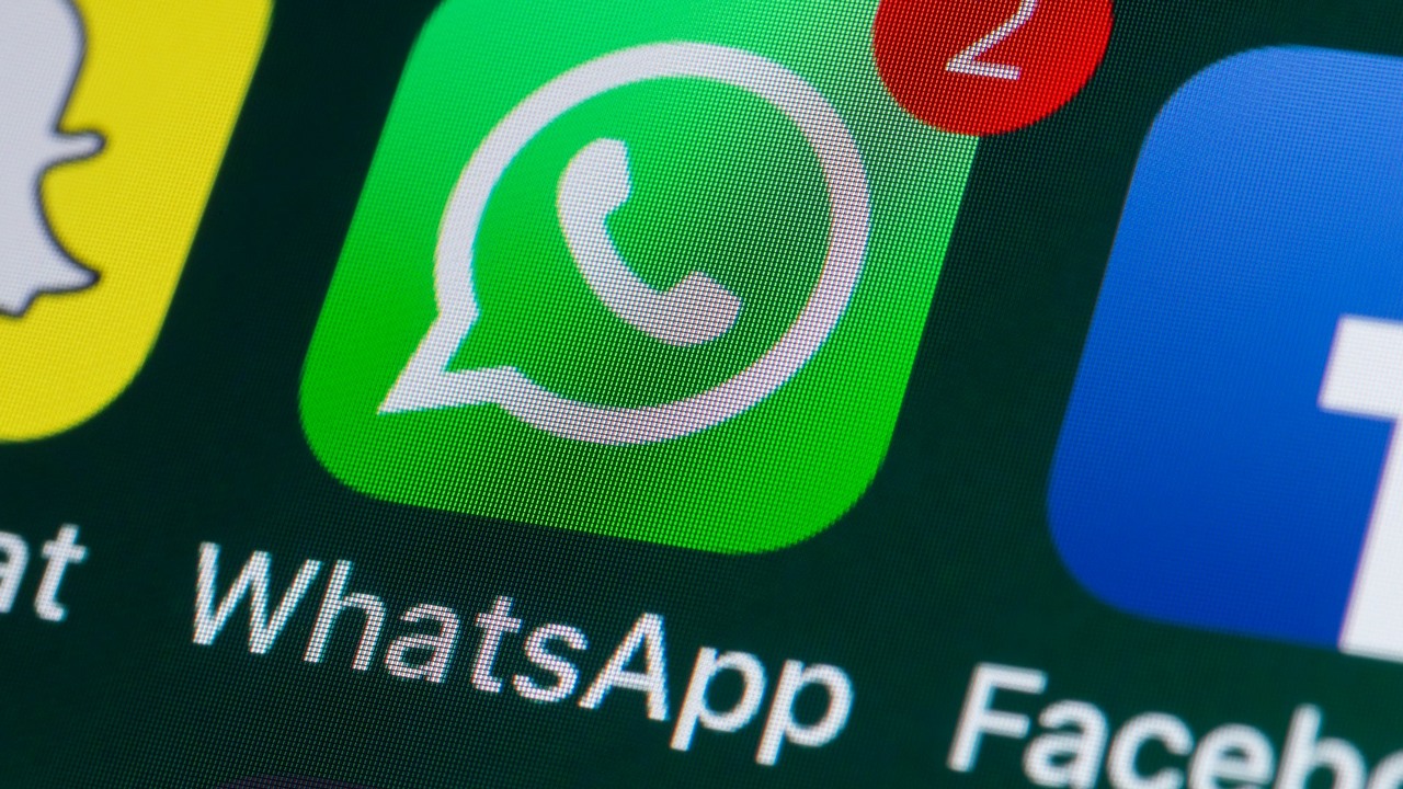 WhatsApp wprowadzi kontrowersyjne zmiany. Elon Musk: „Korzystajcie z Signal”.
