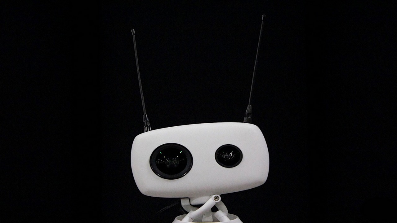 Roboty na CES 2021 sprzątają, nalewają wino i robią za zwierzaki.