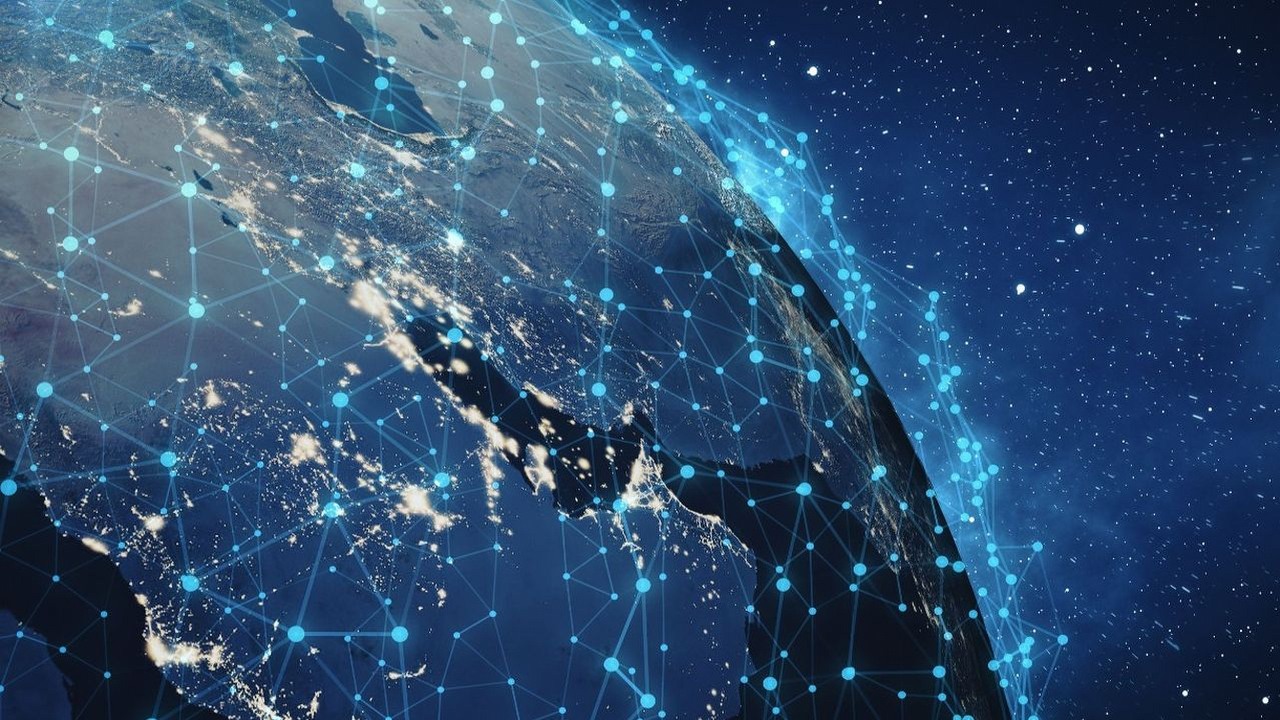 Starlink będzie operatorem komunikacyjnym? Usługa ma 10 tys. użytkowników.