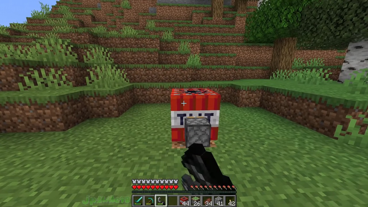 Błyskawiczne tunele w Minecrafcie - gracz ma wybuchową metodę.