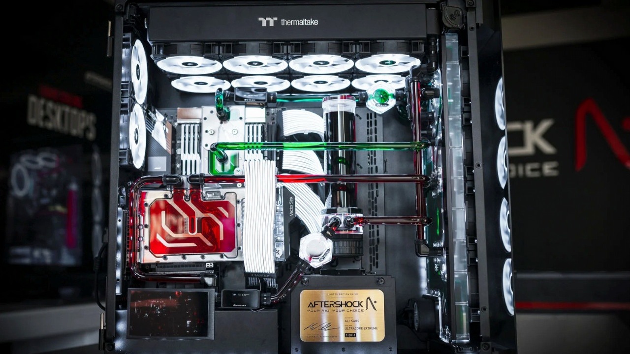 PC z dwoma RTX 3090 za 90 tys. zł wygląda jak marzenie graczy.