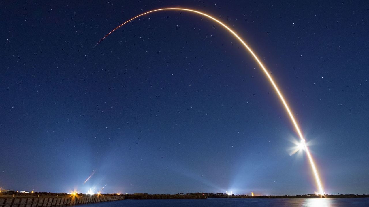 SpaceX dokłada tysiąc dolarów do każdego terminala Starlink.