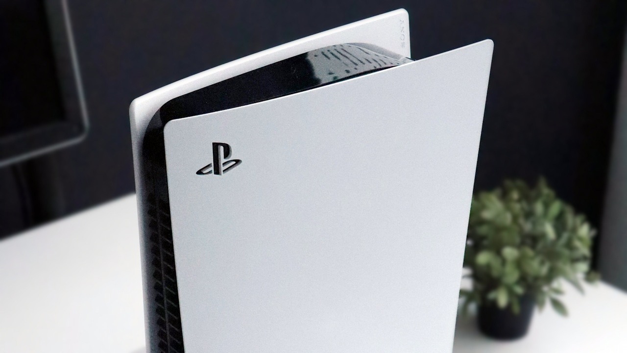 Aktualizacja PS5 wycisza napęd, dodaje obsługę 120 Hz i nowe opcje HDR.