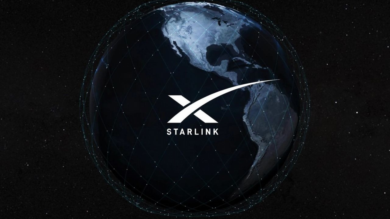 Elon Musk: mobilny Starlink powinien być dostępny jeszcze w 2021 roku.