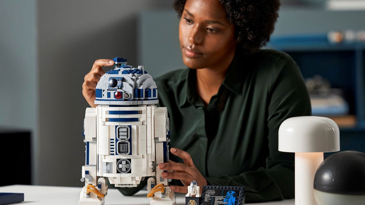 LEGO przygotowuje unikatowy model R2-D2.