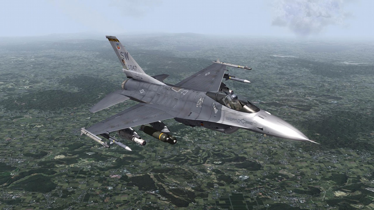 20 lat budował kokpit F-16 dla gry za 10 dolarów.