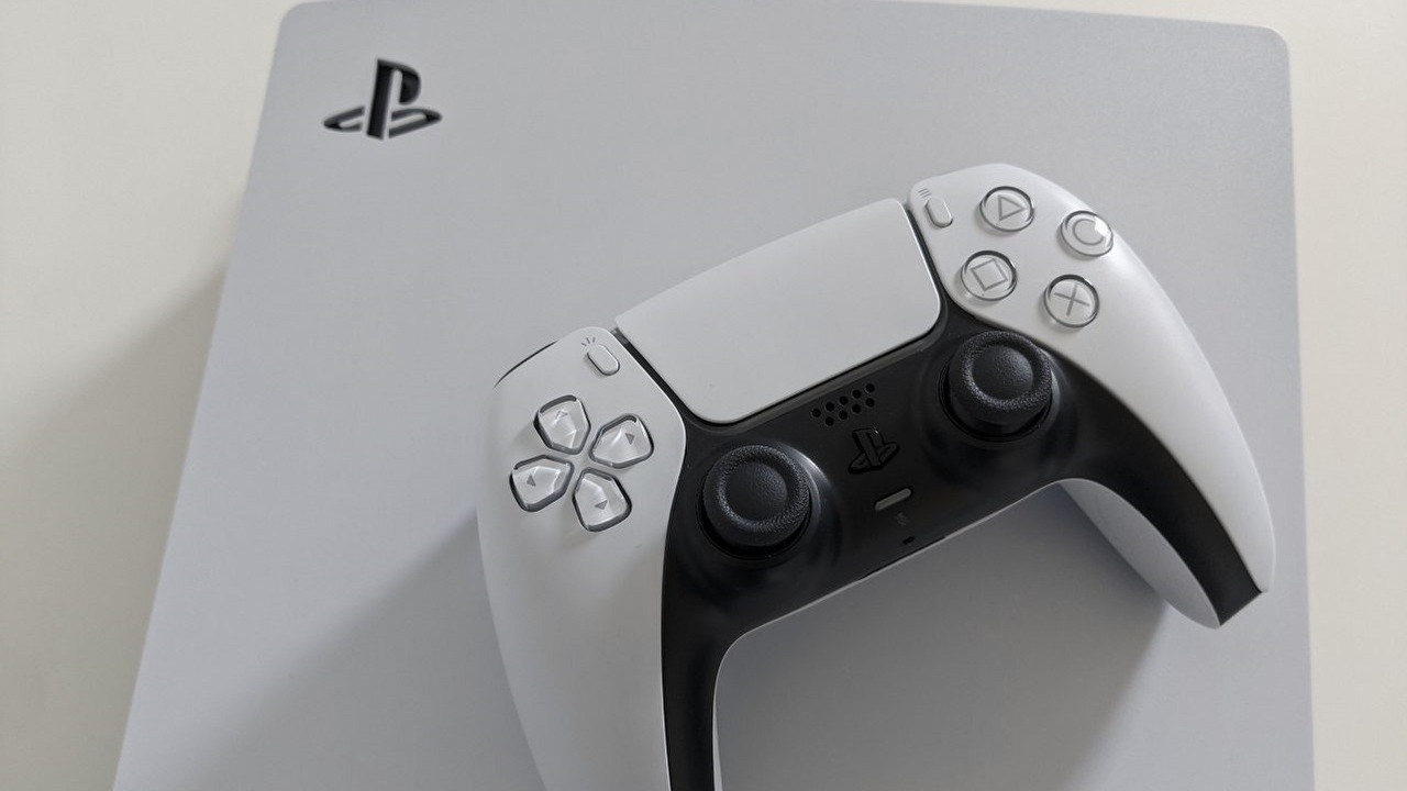 PS5 może otrzymać tańszy procesor i nowy design w 2022 roku.