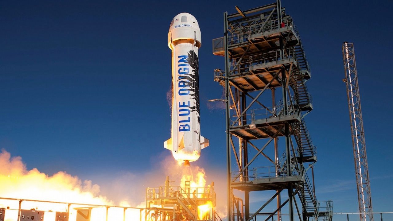 Najbogatszy człowiek świata poleci w kosmos własną rakietą.