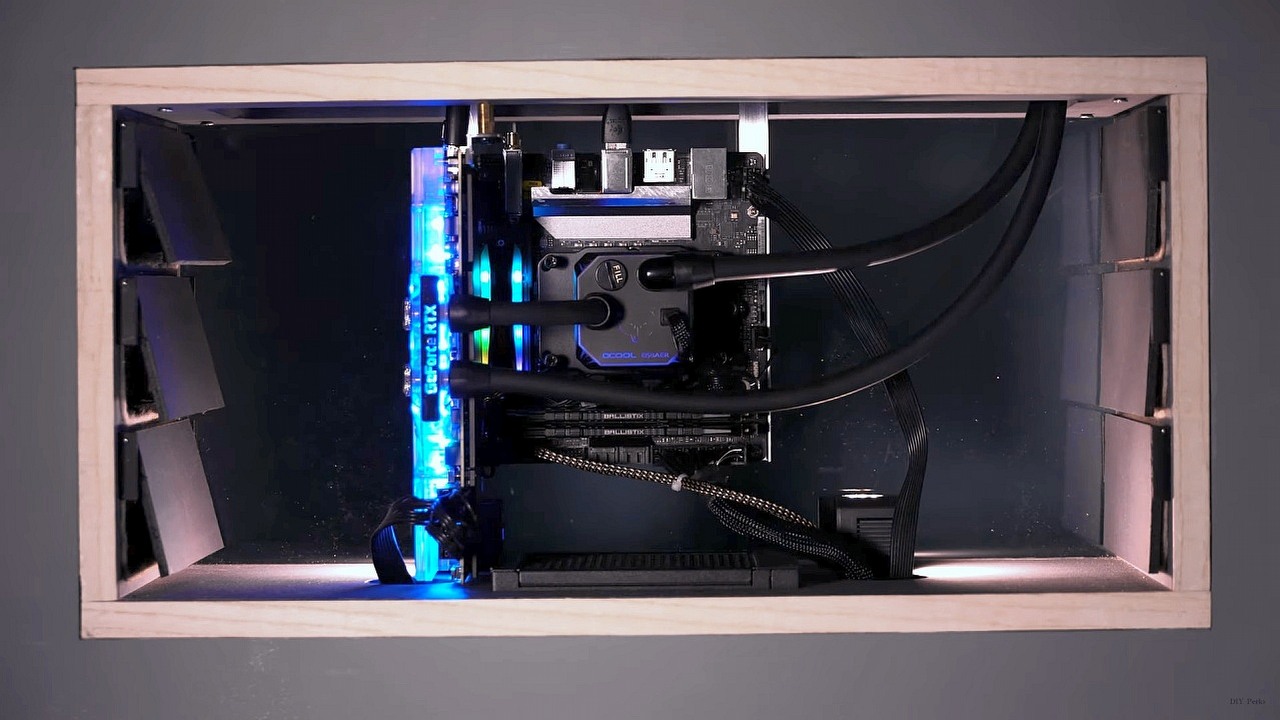 RTX 3080 chłodzony magnetycznym urządzeniem rodem z kuźni.