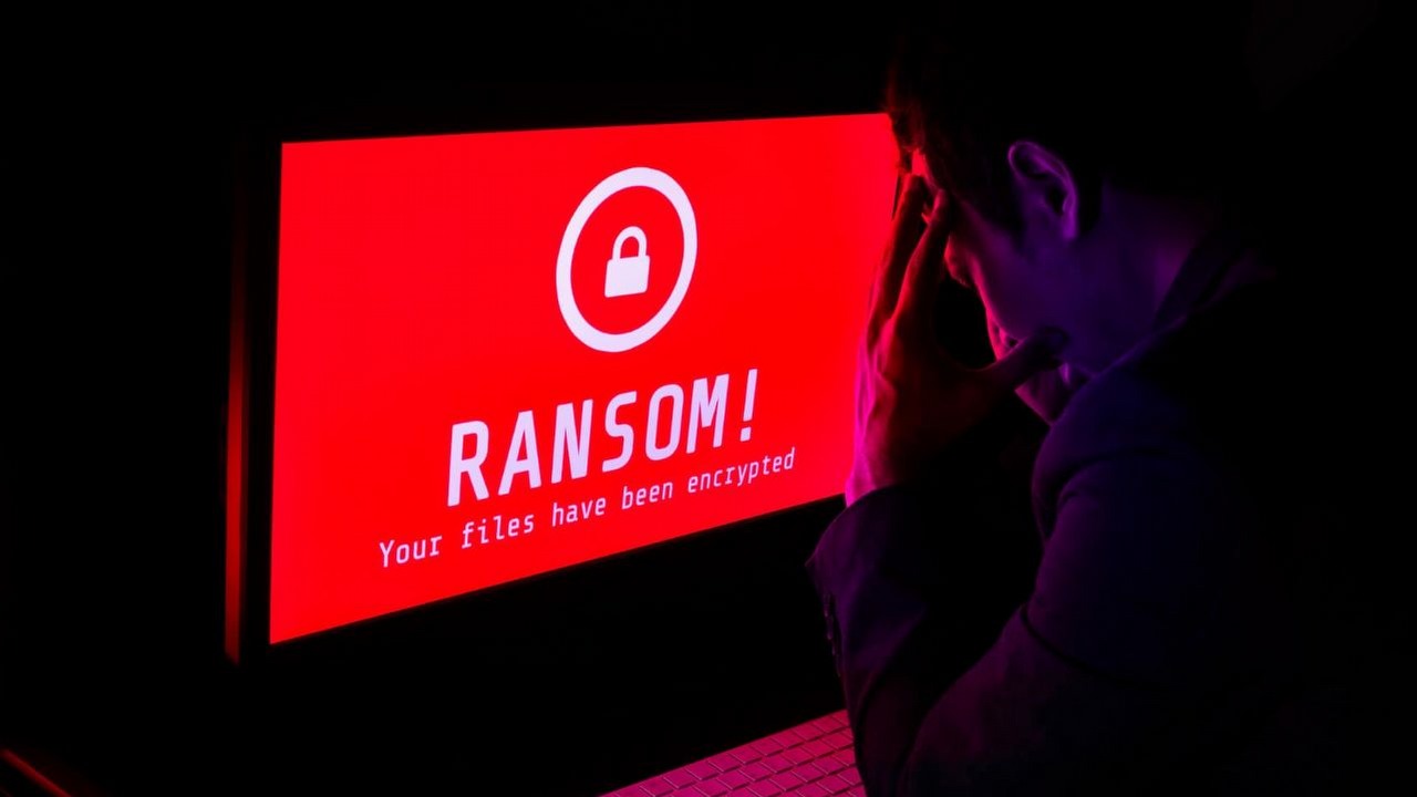 Ogromny atak ransomware omija rosyjskie komputery.