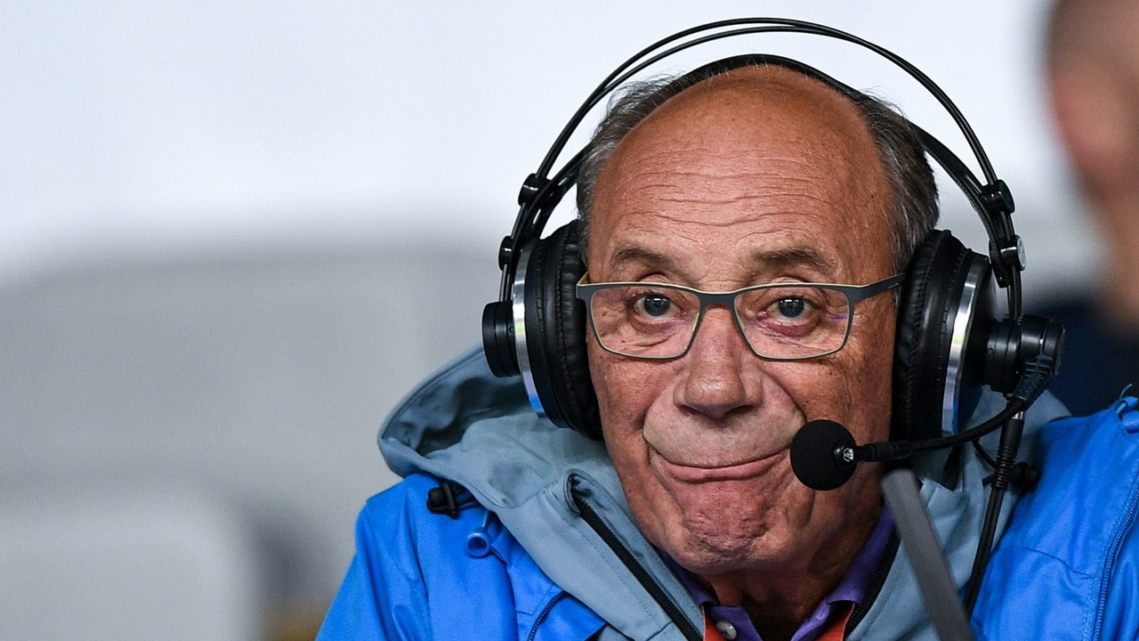 FIFA 22 bez Szpakowskiego? EA może szykować zmianę komentatora.