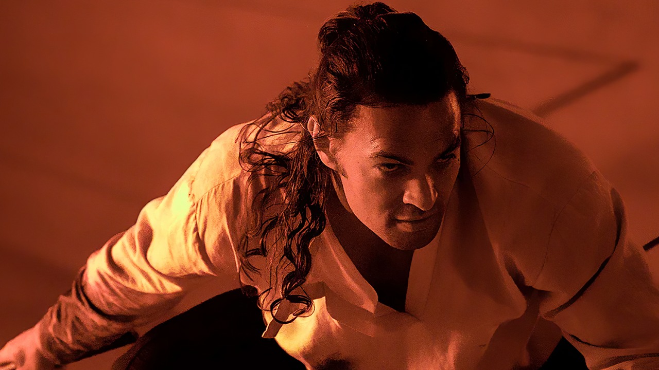 Jason Momoa uwielbia Diunę i z chęcią obejrzałby jej 6-godzinną wersję.