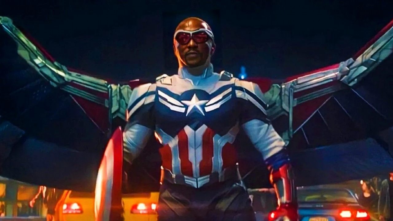 Anthony Mackie sięgnie po tarczę w Kapitanie Ameryce 4.