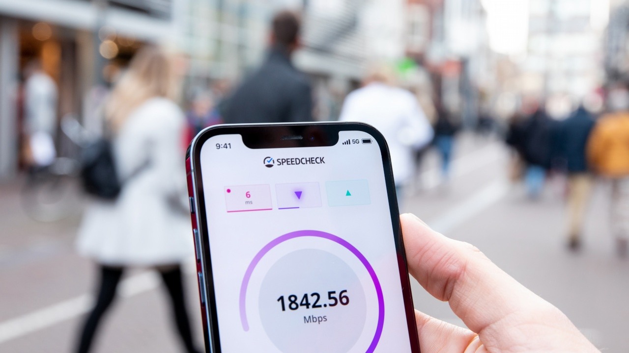5G nadal zbyt wolne? LG właśnie testuje 6G.