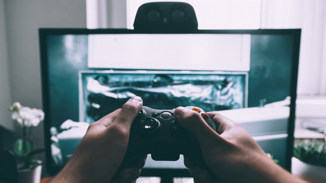 PC to tylko 14% rynku gier w Europie; FIFA 21 najlepiej sprzedającą się grą.