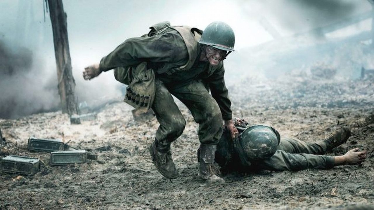 Najlepsze filmy wojenne 2023, nasze top 14, źródło grafiki: Przełęcz ocalonych, Mel Gibson, Lionsgate, 2016.